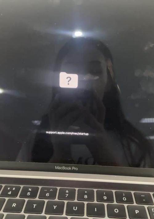探索MacBook5.2的功能和特点（了解MacBook5.2的卓越性能及便携设计）