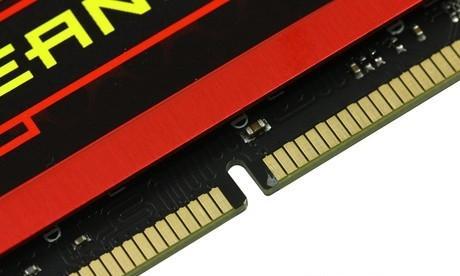 探索CMZ8GX3M2A1600C9内存模块的性能与特点（深入解析CMZ8GX3M2A1600C9内存模块的技术细节与优势）